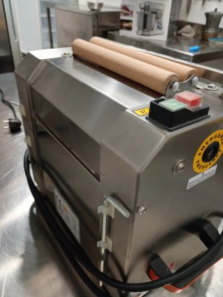 Laminadora de Pasta Fresca Profesional