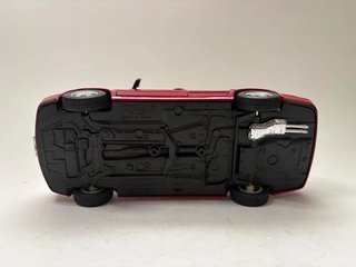VW Golf Variant rossa Welly scala 1:24