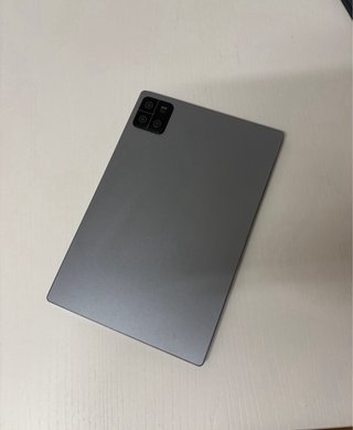 Tablet con accessori