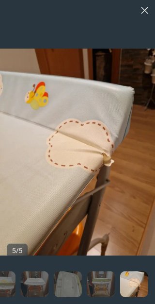 Cambiador de bebé con bañera