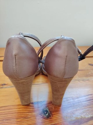 Sandalias Sacha London Talla 40 Beige/Marrón