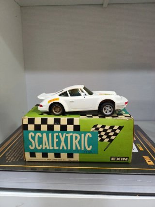 Coche Scalextric Porsche Carrera RS con Caja