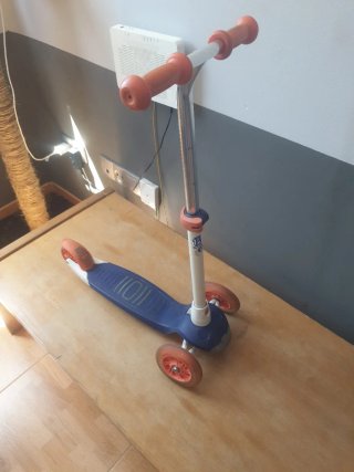 Patinete infantil 3 ruedas naranja y azul