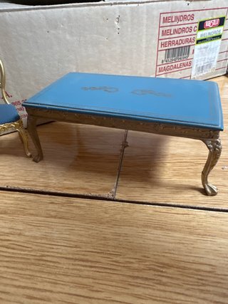 Conjunto Muebles Casa Muñecas Oro y Azul