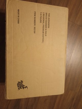 Hot Toys Hulk & Bruce Banner Avengers MMS186