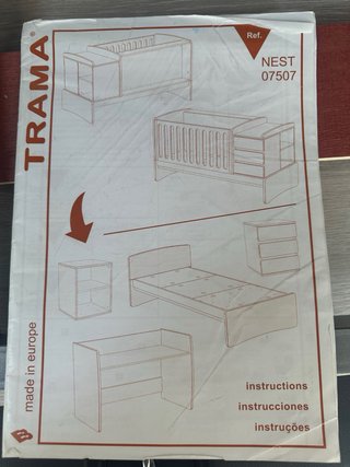 Cuna convertible en dormitorio Trama