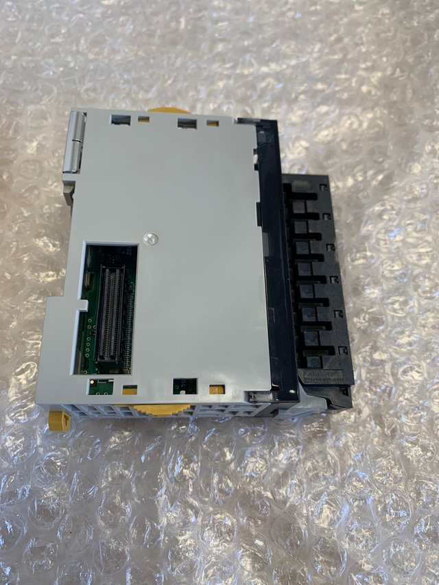 Omron CJ1W-ID211 (SL) Módulo PLC