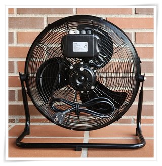 VENTILADOR DE SUELO. UFESA