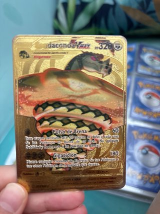 Carta Pokémon Charizard VMAX Metal Dorada