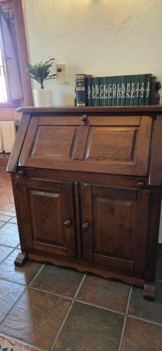 Escritorio antiguo de madera, dos unidades iguales