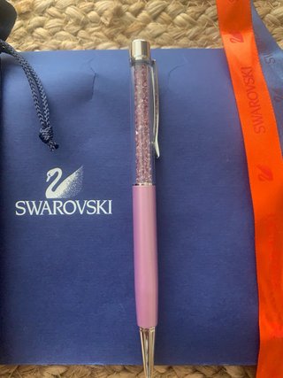 Bolígrafo Swarovski Morado con Estuche