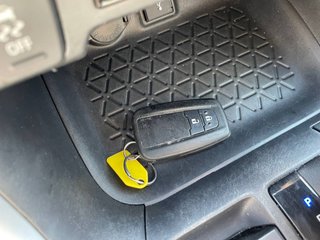 RAV4 2.5l 220H Business