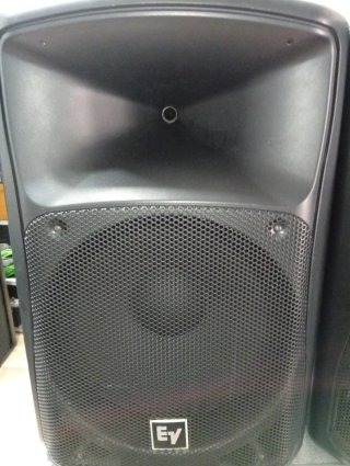 Altavoces EV ZX4 Negros