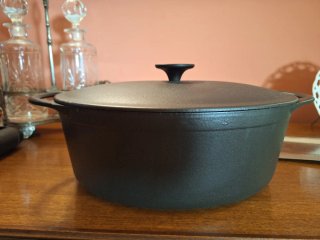 Olla de acero inoxidable ycacerola de hierro