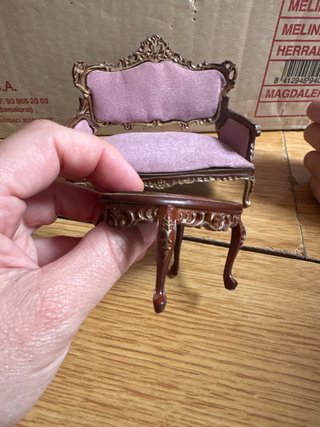 Conjunto Muebles Casa Muñecas Sofá y Mesa