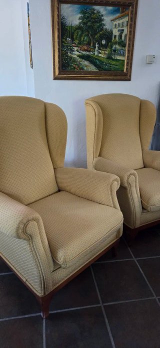 Sillón de tela amarillo y madera, 2 unidades