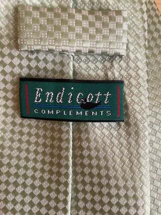 Corbata verde con microestampado