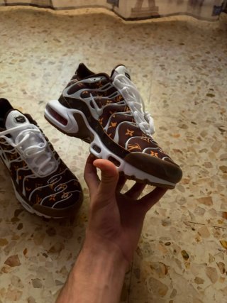 Nike TN Zapatillas Marrón y Blanco no es oregina