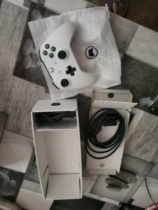 Xbox One + 8 Juegos