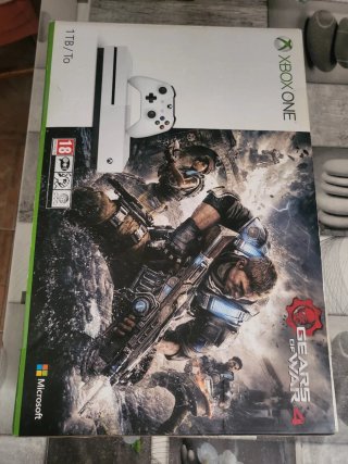 Xbox One + 8 Juegos