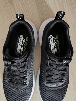 Skechers Edgeride Zapatillas Negras y Blancas