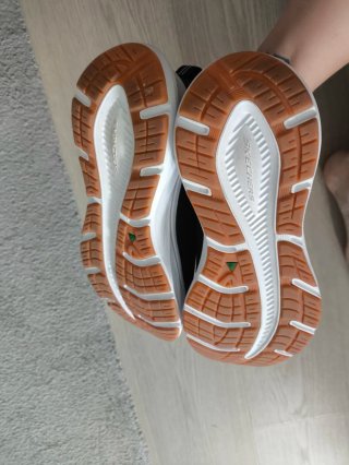 Skechers Edgeride Zapatillas Negras y Blancas