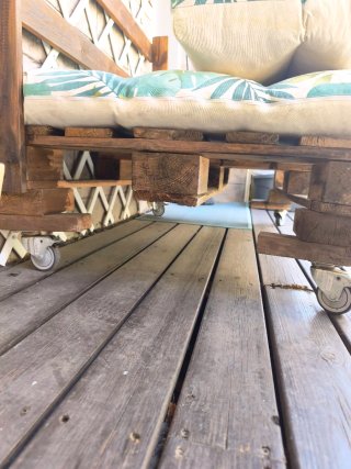 Sofá Palet Jardín con Cojines