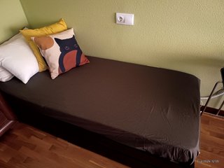 Cama individual con cajones y colchón