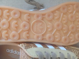 Zapatillas Adidas gazzelle indoor doradas