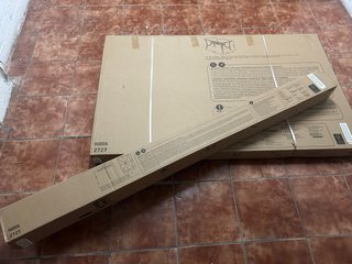 Conjunto mesa y sombrilla exterior