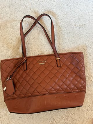 Bolso Guess Marrón Acolchado