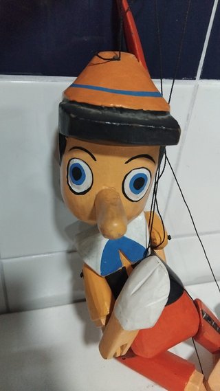 Marioneta de madera Pinocho clásica