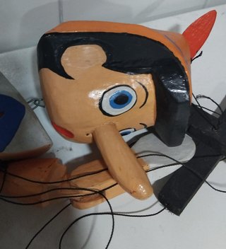 Marioneta de madera Pinocho clásica