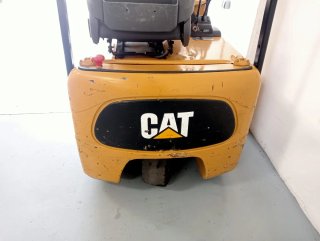 Carretilla eléctrica Caterpillar 1.200kg