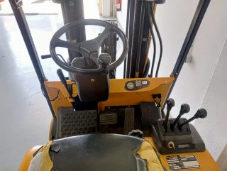 Carretilla eléctrica Caterpillar 1.200kg
