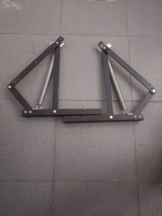 Bisagra muelle triangular