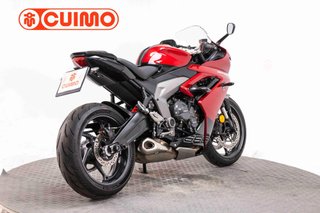TRIUMPH DAYTONA 660