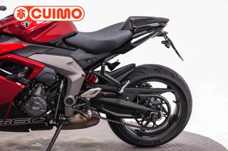 TRIUMPH DAYTONA 660