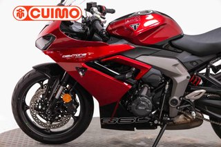 TRIUMPH DAYTONA 660