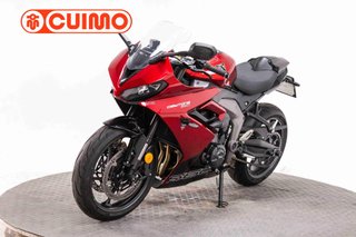 TRIUMPH DAYTONA 660