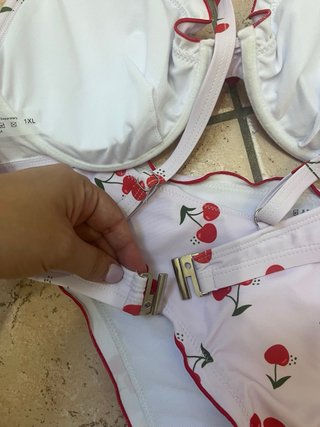 Costume da bagno ciliegie