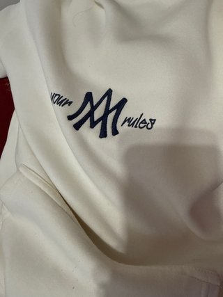 Sudadera blanca con logo M