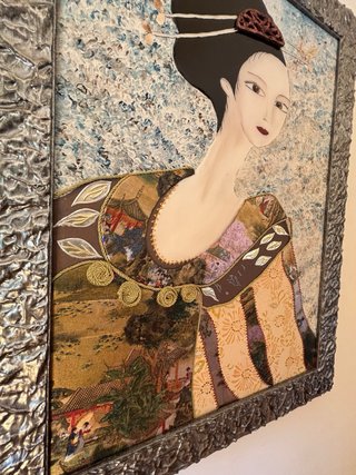 Cuadro mujer estilo oriental tela y metal