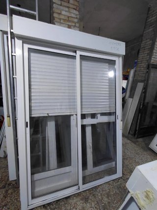 Balconera aluminio corredera 150x220