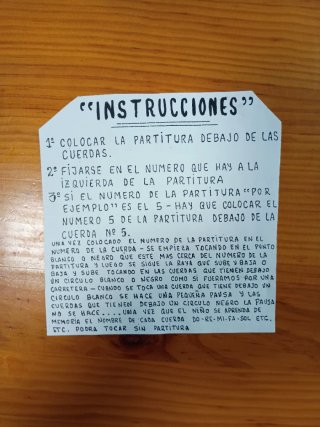Citbate, cítara de regazo o salterio juguete