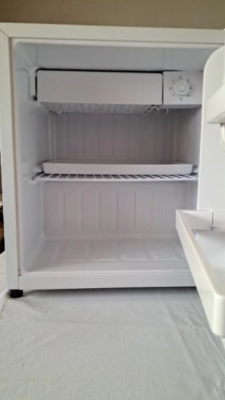 Mini Nevera Blanca