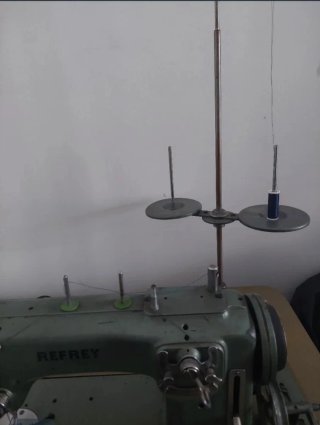 Máquina de coser Refrey 430