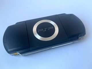 Sony PSP 1004 Negra + Cargador Original
