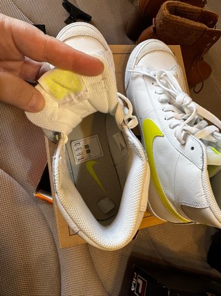 Nike Blazer Mid 77 Blancas y Amarillas