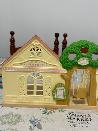Casa Guardería Juguete con Columpio
